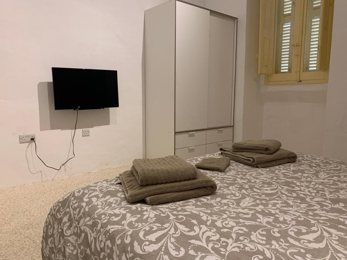 4 Bedroom Apartment In Sliema Near The Sea Ngoại thất bức ảnh